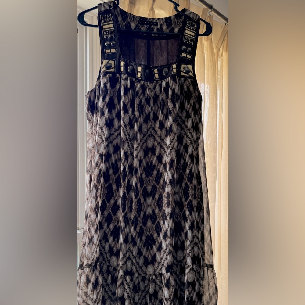 Chic Leopard spots Triana B dress